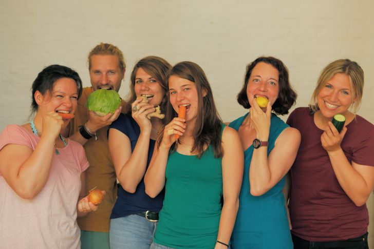 Das Team von „Restlos glücklich“ (v.l.): Aline, Leoni, Stefan, Wiebke, Lena und Anette. Foto: Restlos glücklich